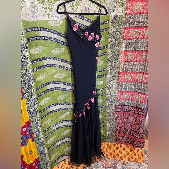 Y2K Xscape Black/ Pink Annabella Silk Beaded Floral Mermaid Maxi Dress Size 10 - Picture 3 of 16